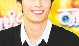 窦骁何超莲最新爆料照片,浪漫瞬间曝光！